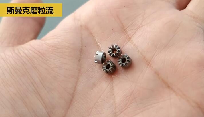 精密小齒輪拋光去毛刺，0.9-1.8秒一個(gè)！